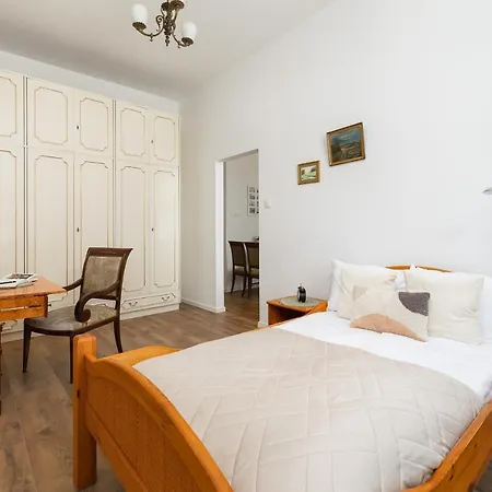 Lejlighed Vintage With One Bedroom In By Renters