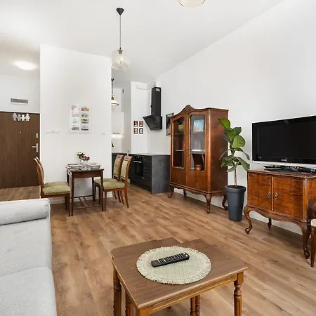 Vintage With One Bedroom In By Renters *