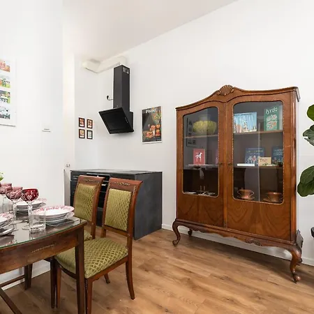 Vintage With One Bedroom In By Renters Lejlighed